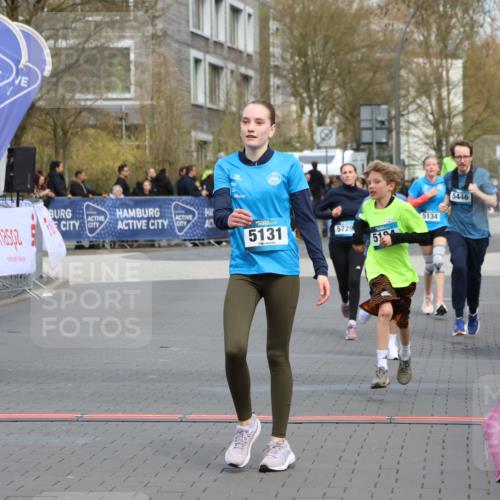 12.04.2026 - 45. Internationalen Wilhelmsburger Insellauf Strokosch-Dieckow http://msf.ph/oto/9476841 12.04.2026 12:56:54 Ziel 4933, 5131, 5184, 5446, 4859, 5729 meine-sportfotos.de