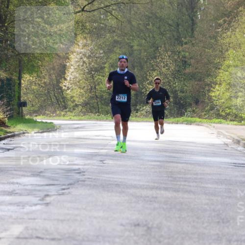 12.04.2026 - 45. Internationalen Wilhelmsburger Insellauf Yannick Fuchs http://msf.ph/oto/9476914 12.04.2026 10:11:40 Laufen 2212, 3208 meine-sportfotos.de