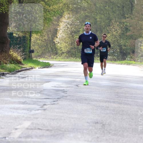 12.04.2026 - 45. Internationalen Wilhelmsburger Insellauf Yannick Fuchs http://msf.ph/oto/9476931 12.04.2026 10:11:41 Laufen 2212, 3208 meine-sportfotos.de