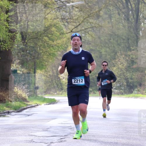 12.04.2026 - 45. Internationalen Wilhelmsburger Insellauf Yannick Fuchs http://msf.ph/oto/9476939 12.04.2026 10:11:45 Laufen 2212, 3208 meine-sportfotos.de