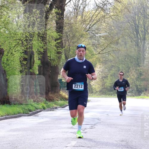 12.04.2026 - 45. Internationalen Wilhelmsburger Insellauf Yannick Fuchs http://msf.ph/oto/9476957 12.04.2026 10:11:47 Laufen 2212, 3208 meine-sportfotos.de