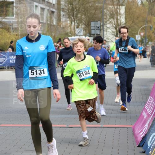 12.04.2026 - 45. Internationalen Wilhelmsburger Insellauf Strokosch-Dieckow http://msf.ph/oto/9476963 12.04.2026 12:56:56 Ziel 5131, 5184, 5446, 4859, 5729, 5134 meine-sportfotos.de