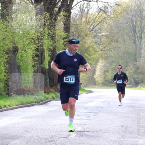 12.04.2026 - 45. Internationalen Wilhelmsburger Insellauf Yannick Fuchs http://msf.ph/oto/9476969 12.04.2026 10:11:48 Laufen 2212, 3208 meine-sportfotos.de