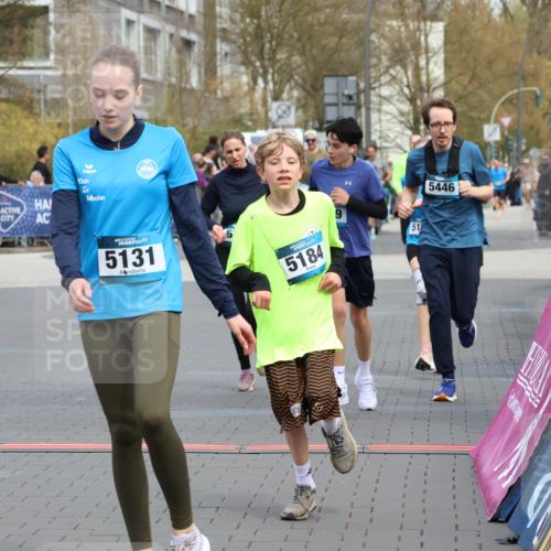 12.04.2026 - 45. Internationalen Wilhelmsburger Insellauf Strokosch-Dieckow http://msf.ph/oto/9476977 12.04.2026 12:56:56 Ziel 5131, 5184, 5446, 4859, 5729, 5134 meine-sportfotos.de