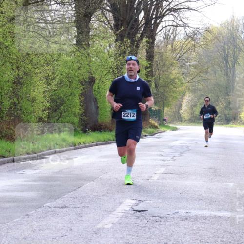 12.04.2026 - 45. Internationalen Wilhelmsburger Insellauf Yannick Fuchs http://msf.ph/oto/9476980 12.04.2026 10:11:48 Laufen 2212 meine-sportfotos.de