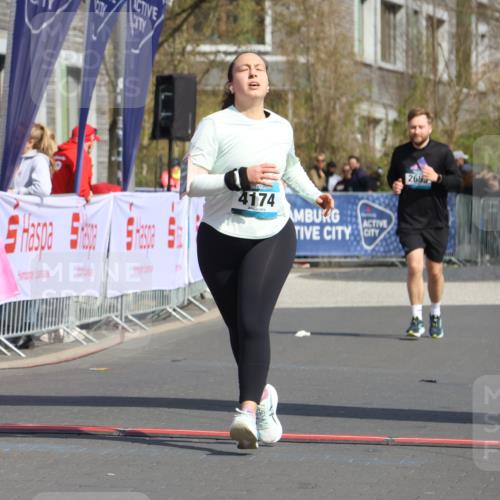 12.04.2026 - 45. Internationalen Wilhelmsburger Insellauf Strokosch-Dieckow http://msf.ph/oto/9476988 12.04.2026 11:36:35 Ziel 4174 meine-sportfotos.de