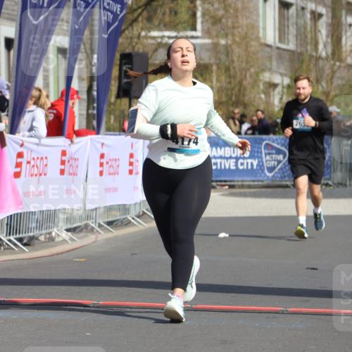12.04.2026 - 45. Internationalen Wilhelmsburger Insellauf Strokosch-Dieckow http://msf.ph/oto/9477002 12.04.2026 11:36:35 Ziel 4174 meine-sportfotos.de