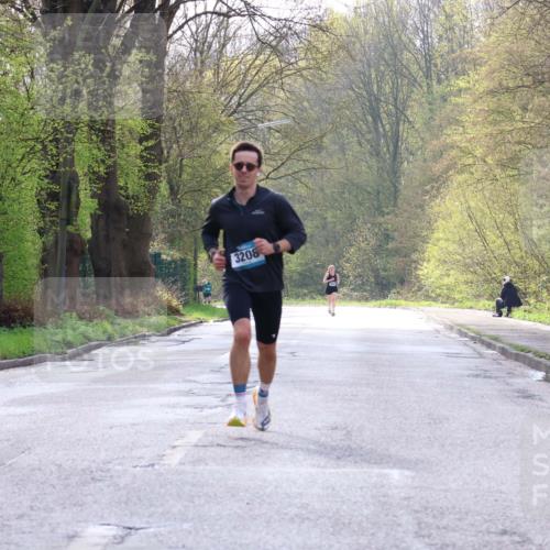 12.04.2026 - 45. Internationalen Wilhelmsburger Insellauf Yannick Fuchs http://msf.ph/oto/9477024 12.04.2026 10:11:52 Laufen 3208 meine-sportfotos.de