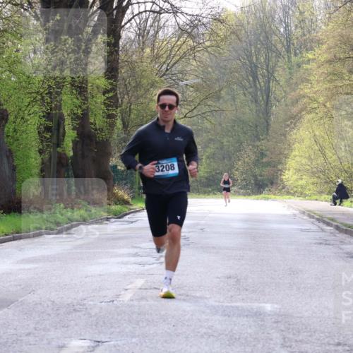 12.04.2026 - 45. Internationalen Wilhelmsburger Insellauf Yannick Fuchs http://msf.ph/oto/9477029 12.04.2026 10:11:53 Laufen 3208 meine-sportfotos.de