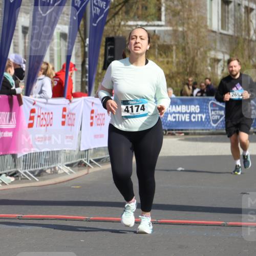 12.04.2026 - 45. Internationalen Wilhelmsburger Insellauf Strokosch-Dieckow http://msf.ph/oto/9477039 12.04.2026 11:36:35 Ziel 4174 meine-sportfotos.de