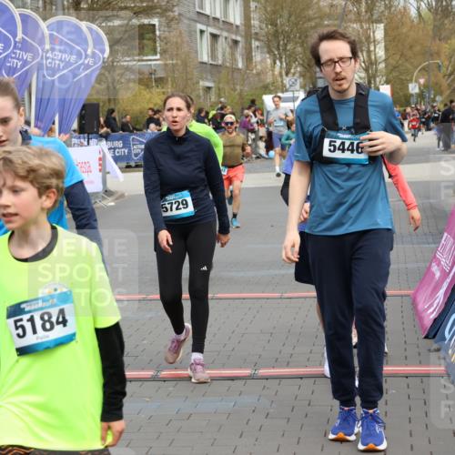 12.04.2026 - 45. Internationalen Wilhelmsburger Insellauf Strokosch-Dieckow http://msf.ph/oto/9477081 12.04.2026 12:57:00 Ziel 5446, 4859, 5729, 5134, 3620, 4848, 5410 meine-sportfotos.de