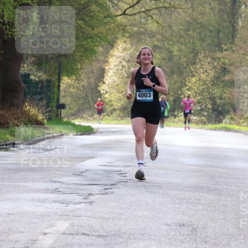12.04.2026 - 45. Internationalen Wilhelmsburger Insellauf Yannick Fuchs http://msf.ph/oto/9477086 12.04.2026 10:12:06 Laufen 4003 meine-sportfotos.de