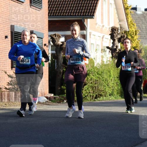 12.04.2026 - 45. Internationalen Wilhelmsburger Insellauf Yannick Fuchs http://msf.ph/oto/9477148 12.04.2026 09:04:34 Laufen 4688, 4685, 3371, 449 meine-sportfotos.de