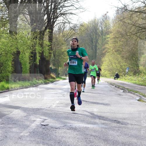 12.04.2026 - 45. Internationalen Wilhelmsburger Insellauf Yannick Fuchs http://msf.ph/oto/9477152 12.04.2026 10:12:33 Laufen 5591, 2127 meine-sportfotos.de