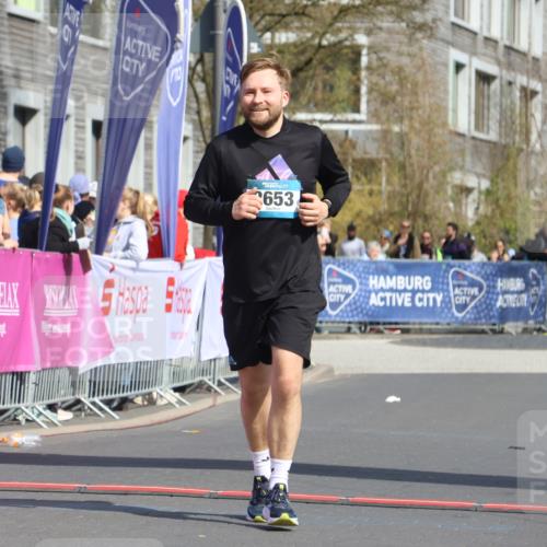 12.04.2026 - 45. Internationalen Wilhelmsburger Insellauf Strokosch-Dieckow http://msf.ph/oto/9477170 12.04.2026 11:36:41 Ziel 2653 meine-sportfotos.de