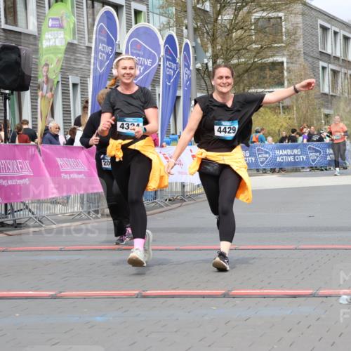 12.04.2026 - 45. Internationalen Wilhelmsburger Insellauf Strokosch-Dieckow http://msf.ph/oto/9477188 12.04.2026 13:31:00 Ziel 2514, 2515, 4324, 4429, 2003 meine-sportfotos.de