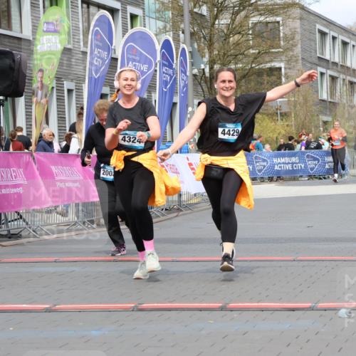 12.04.2026 - 45. Internationalen Wilhelmsburger Insellauf Strokosch-Dieckow http://msf.ph/oto/9477206 12.04.2026 13:31:00 Ziel 2514, 2515, 4324, 4429, 2003 meine-sportfotos.de