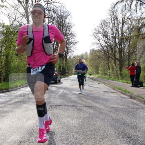 12.04.2026 - 45. Internationalen Wilhelmsburger Insellauf Yannick Fuchs http://msf.ph/oto/9477209 12.04.2026 10:12:37 Laufen 3317, 3099 meine-sportfotos.de