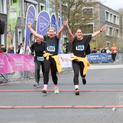 12.04.2026 - 45. Internationalen Wilhelmsburger Insellauf Strokosch-Dieckow http://msf.ph/oto/9477275 12.04.2026 13:31:00 Ziel 2514, 2515, 4324, 4429, 2003 meine-sportfotos.de