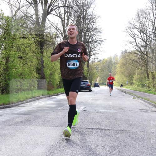 12.04.2026 - 45. Internationalen Wilhelmsburger Insellauf Yannick Fuchs http://msf.ph/oto/9477310 12.04.2026 10:12:46 Laufen 5507 meine-sportfotos.de
