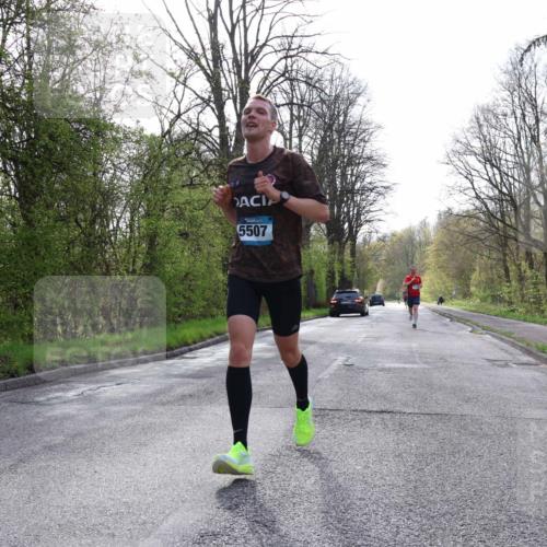 12.04.2026 - 45. Internationalen Wilhelmsburger Insellauf Yannick Fuchs http://msf.ph/oto/9477313 12.04.2026 10:12:46 Laufen 5507 meine-sportfotos.de