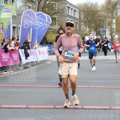 12.04.2026 - 45. Internationalen Wilhelmsburger Insellauf Strokosch-Dieckow http://msf.ph/oto/9477345 12.04.2026 12:57:22 Ziel 5147, 3600, 2491, 3985, 4598 meine-sportfotos.de
