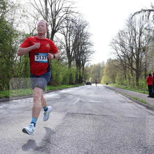 12.04.2026 - 45. Internationalen Wilhelmsburger Insellauf Yannick Fuchs http://msf.ph/oto/9477368 12.04.2026 10:12:50 Laufen 3137 meine-sportfotos.de