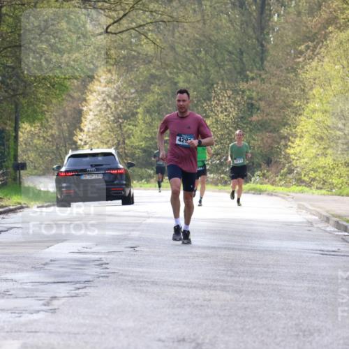 12.04.2026 - 45. Internationalen Wilhelmsburger Insellauf Yannick Fuchs http://msf.ph/oto/9477372 12.04.2026 10:12:52 Laufen 3, 2301, 429, 3771 meine-sportfotos.de