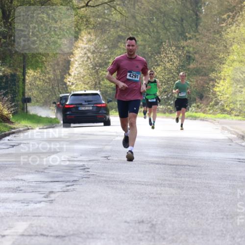 12.04.2026 - 45. Internationalen Wilhelmsburger Insellauf Yannick Fuchs http://msf.ph/oto/9477386 12.04.2026 10:12:53 Laufen 2303, 4291, 5271, 3771 meine-sportfotos.de