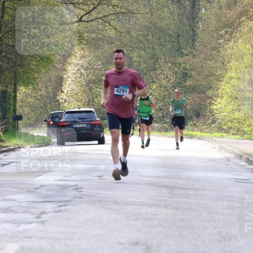 12.04.2026 - 45. Internationalen Wilhelmsburger Insellauf Yannick Fuchs http://msf.ph/oto/9477392 12.04.2026 10:12:54 Laufen 2301, 4291, 3771 meine-sportfotos.de