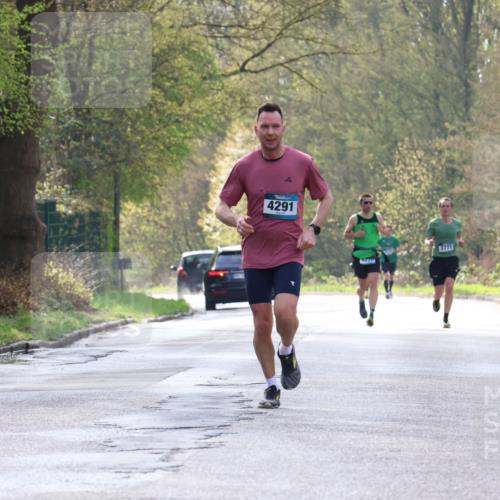 12.04.2026 - 45. Internationalen Wilhelmsburger Insellauf Yannick Fuchs http://msf.ph/oto/9477405 12.04.2026 10:12:55 Laufen 4291, 5271, 3771 meine-sportfotos.de