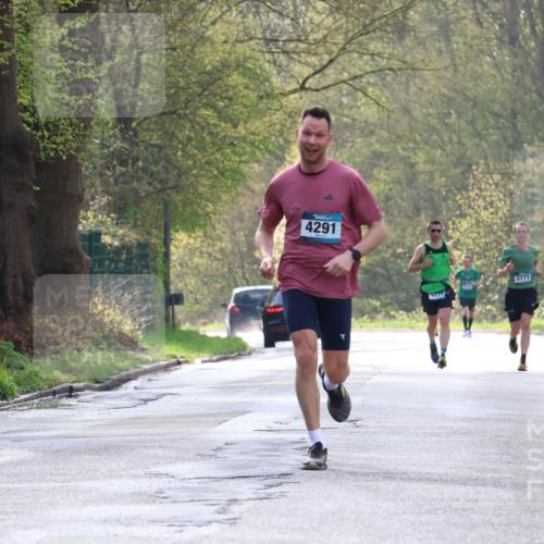 12.04.2026 - 45. Internationalen Wilhelmsburger Insellauf Yannick Fuchs http://msf.ph/oto/9477414 12.04.2026 10:12:56 Laufen 4291, 12, 5270, 3771 meine-sportfotos.de