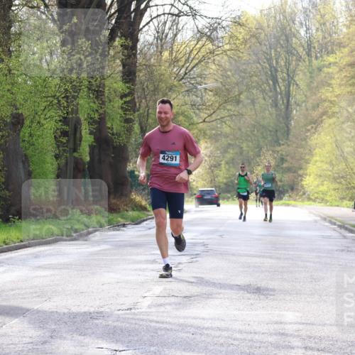 12.04.2026 - 45. Internationalen Wilhelmsburger Insellauf Yannick Fuchs http://msf.ph/oto/9477442 12.04.2026 10:12:58 Laufen 4291 meine-sportfotos.de