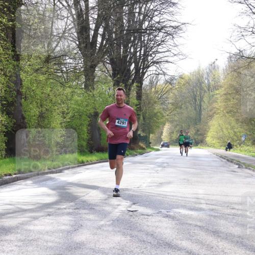 12.04.2026 - 45. Internationalen Wilhelmsburger Insellauf Yannick Fuchs http://msf.ph/oto/9477456 12.04.2026 10:13:00 Laufen 4291 meine-sportfotos.de