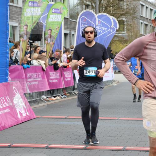 12.04.2026 - 45. Internationalen Wilhelmsburger Insellauf Strokosch-Dieckow http://msf.ph/oto/9477460 12.04.2026 12:57:24 Ziel 3600, 2491, 3985, 4598, 3921, 5343 meine-sportfotos.de
