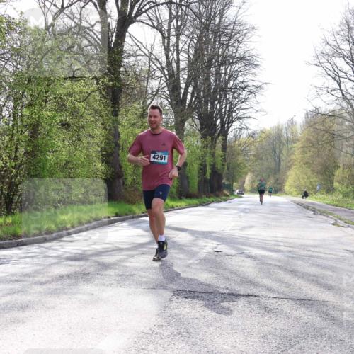12.04.2026 - 45. Internationalen Wilhelmsburger Insellauf Yannick Fuchs http://msf.ph/oto/9477469 12.04.2026 10:13:01 Laufen 4291 meine-sportfotos.de