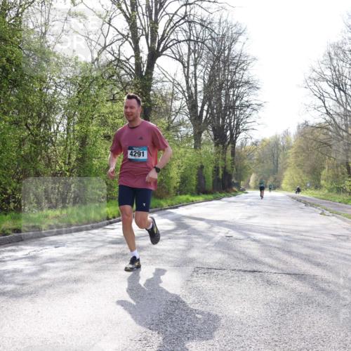 12.04.2026 - 45. Internationalen Wilhelmsburger Insellauf Yannick Fuchs http://msf.ph/oto/9477474 12.04.2026 10:13:02 Laufen 4291 meine-sportfotos.de