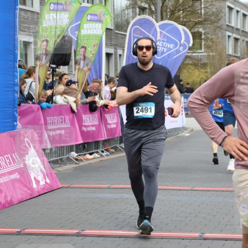 12.04.2026 - 45. Internationalen Wilhelmsburger Insellauf Strokosch-Dieckow http://msf.ph/oto/9477476 12.04.2026 12:57:24 Ziel 3600, 2491, 3985, 4598, 3921, 5343 meine-sportfotos.de
