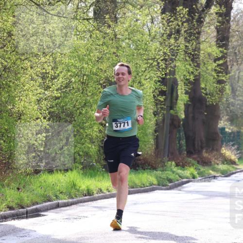 12.04.2026 - 45. Internationalen Wilhelmsburger Insellauf Yannick Fuchs http://msf.ph/oto/9477499 12.04.2026 10:13:08 Laufen 3771, 527 meine-sportfotos.de