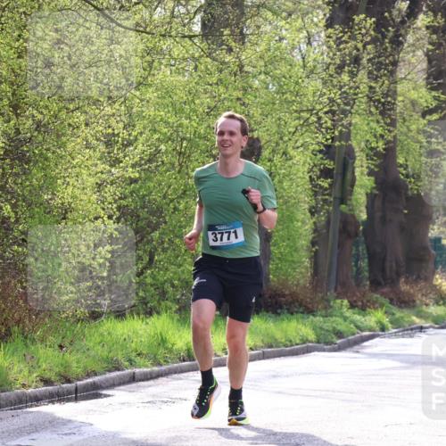 12.04.2026 - 45. Internationalen Wilhelmsburger Insellauf Yannick Fuchs http://msf.ph/oto/9477500 12.04.2026 10:13:08 Laufen 3771 meine-sportfotos.de
