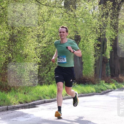 12.04.2026 - 45. Internationalen Wilhelmsburger Insellauf Yannick Fuchs http://msf.ph/oto/9477502 12.04.2026 10:13:08 Laufen 3771 meine-sportfotos.de