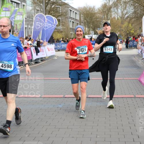 12.04.2026 - 45. Internationalen Wilhelmsburger Insellauf Strokosch-Dieckow http://msf.ph/oto/9477527 12.04.2026 12:57:29 Ziel 3985, 4598, 3921, 5343, 3867, 5500, 5073, 5189 meine-sportfotos.de