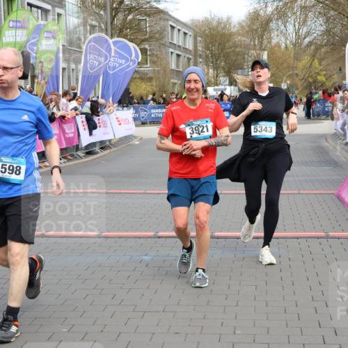 12.04.2026 - 45. Internationalen Wilhelmsburger Insellauf Strokosch-Dieckow http://msf.ph/oto/9477536 12.04.2026 12:57:29 Ziel 3985, 4598, 3921, 5343, 3867, 5500, 5073, 5189 meine-sportfotos.de