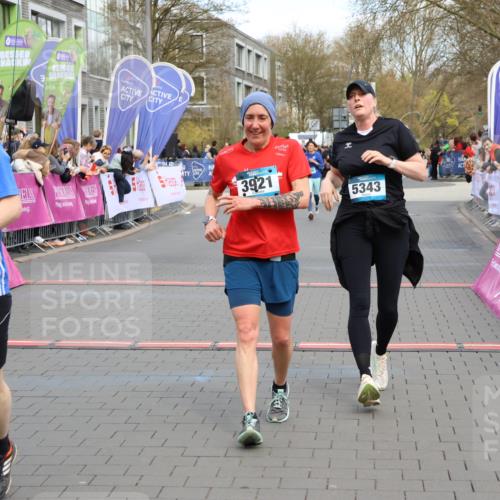 12.04.2026 - 45. Internationalen Wilhelmsburger Insellauf Strokosch-Dieckow http://msf.ph/oto/9477572 12.04.2026 12:57:29 Ziel 3985, 4598, 3921, 5343, 3867, 5500, 5073, 5189 meine-sportfotos.de