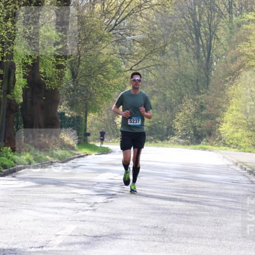 12.04.2026 - 45. Internationalen Wilhelmsburger Insellauf Yannick Fuchs http://msf.ph/oto/9477588 12.04.2026 10:13:24 Laufen 5237 meine-sportfotos.de