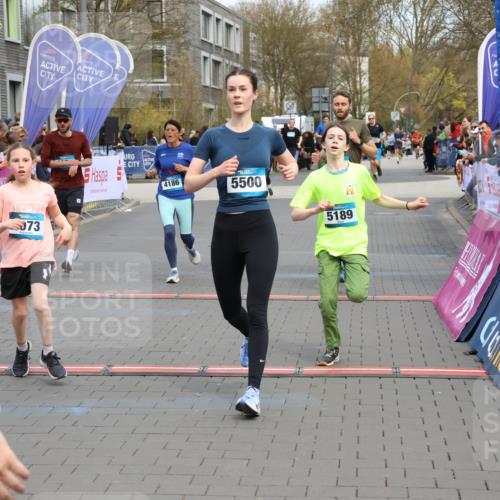 12.04.2026 - 45. Internationalen Wilhelmsburger Insellauf Strokosch-Dieckow http://msf.ph/oto/9477591 12.04.2026 12:57:33 Ziel 3867, 5500, 5073, 5189, 3287, 4186, 4375 meine-sportfotos.de