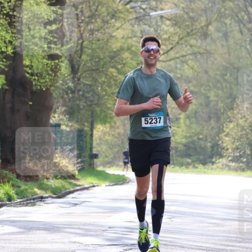 12.04.2026 - 45. Internationalen Wilhelmsburger Insellauf Yannick Fuchs http://msf.ph/oto/9477600 12.04.2026 10:13:25 Laufen 5237 meine-sportfotos.de