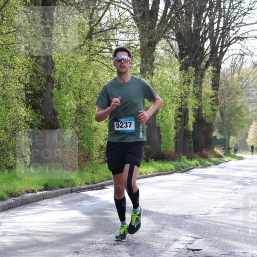12.04.2026 - 45. Internationalen Wilhelmsburger Insellauf Yannick Fuchs http://msf.ph/oto/9477628 12.04.2026 10:13:29 Laufen 5237 meine-sportfotos.de