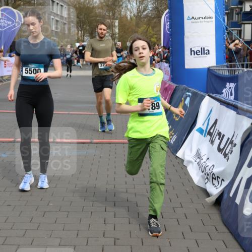 12.04.2026 - 45. Internationalen Wilhelmsburger Insellauf Strokosch-Dieckow http://msf.ph/oto/9477634 12.04.2026 12:57:34 Ziel 3867, 5500, 5073, 5189, 3287, 4186, 4375, 3973 meine-sportfotos.de