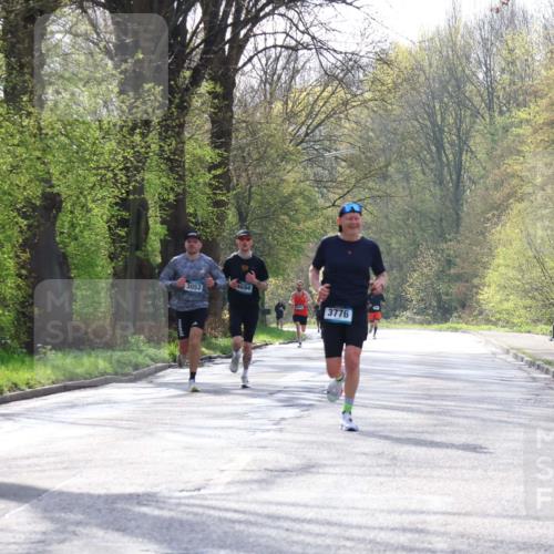 12.04.2026 - 45. Internationalen Wilhelmsburger Insellauf Yannick Fuchs http://msf.ph/oto/9477660 12.04.2026 10:14:00 Laufen 4694, 3053, 3776 meine-sportfotos.de